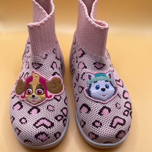 Light Up Paw Patrol shoes - Picture 3 of 4